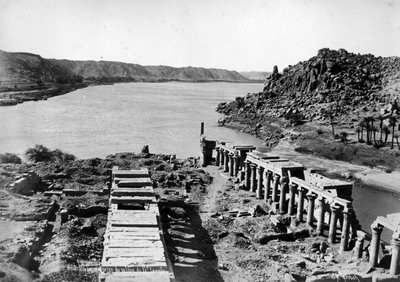 Philae, vista dal pilone del Grande Tempio, c.1880 da J. Pascal Sebah